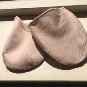 Toe pads for pointe